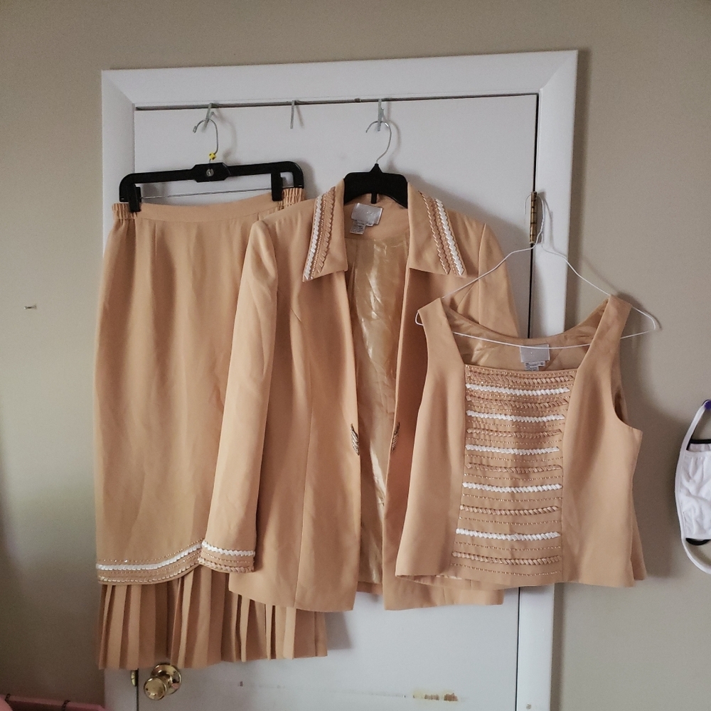 Mimi size 12 yellow golden dress